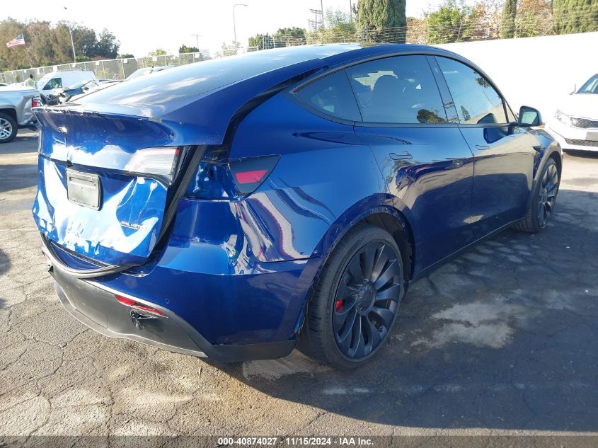 VIN 7SAYGDEF5NF559607 2022 Tesla Model Y, Performan... no.4