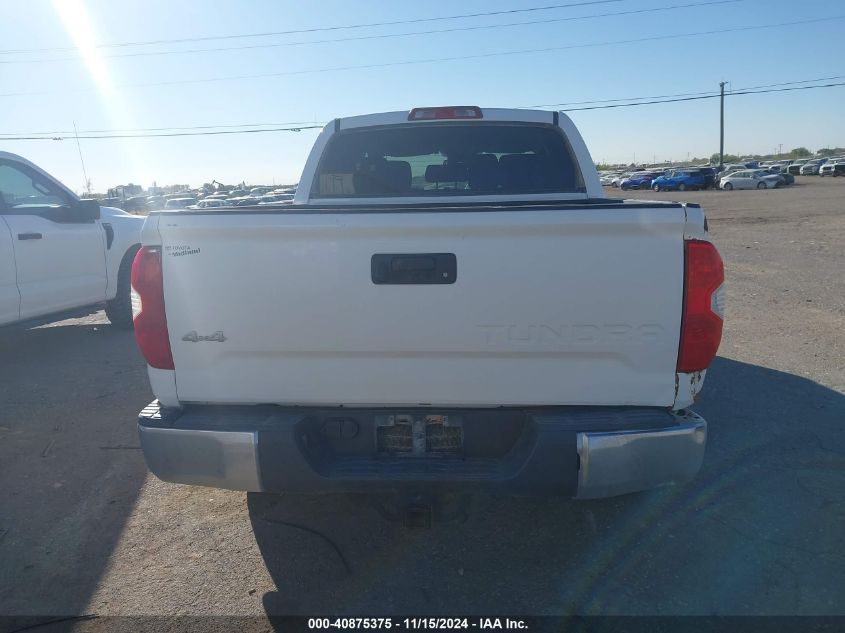 2019 Toyota Tundra Sr5 5.7L V8 VIN: 5TFDW5F11KX819400 Lot: 40875375