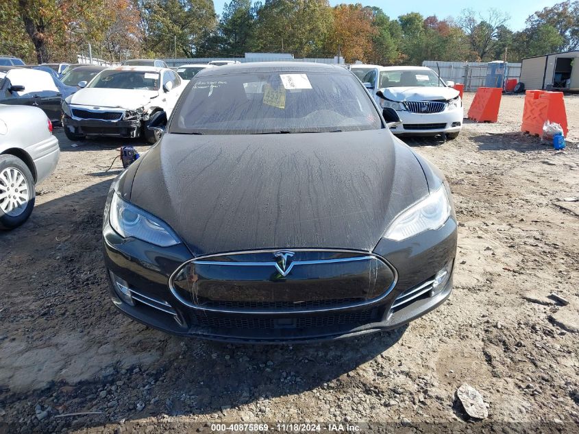 2016 Tesla Model S 60D/70D/75D/85D/90D VIN: 5YJSA1E22GF125888 Lot: 40875869