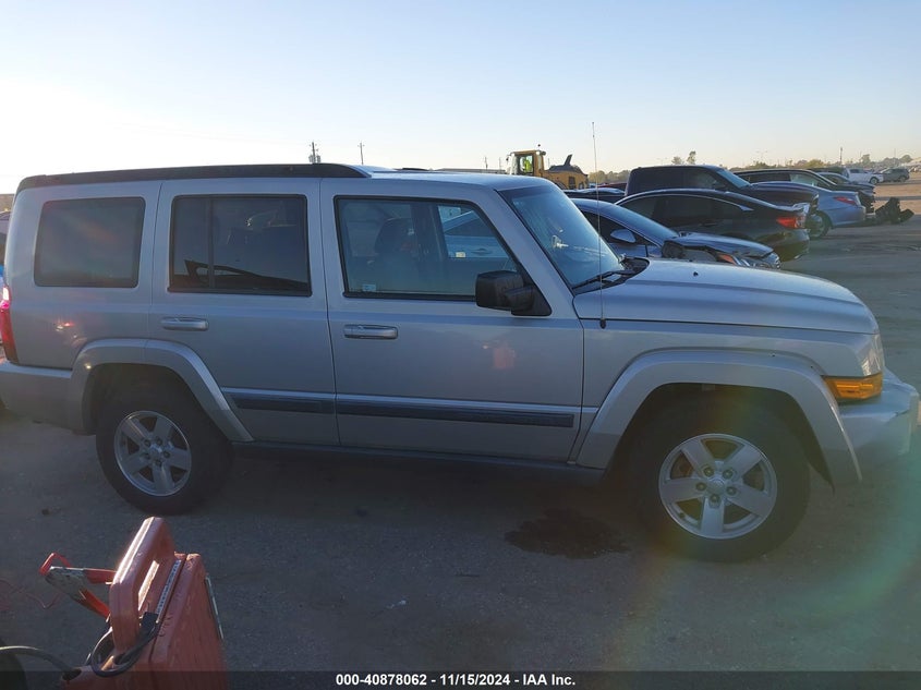 2008 Jeep Commander Sport VIN: 1J8HH48K48C213531 Lot: 40878062