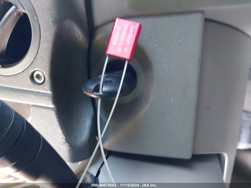 2008 Jeep Commander Sport VIN: 1J8HH48K48C213531 Lot: 40878062