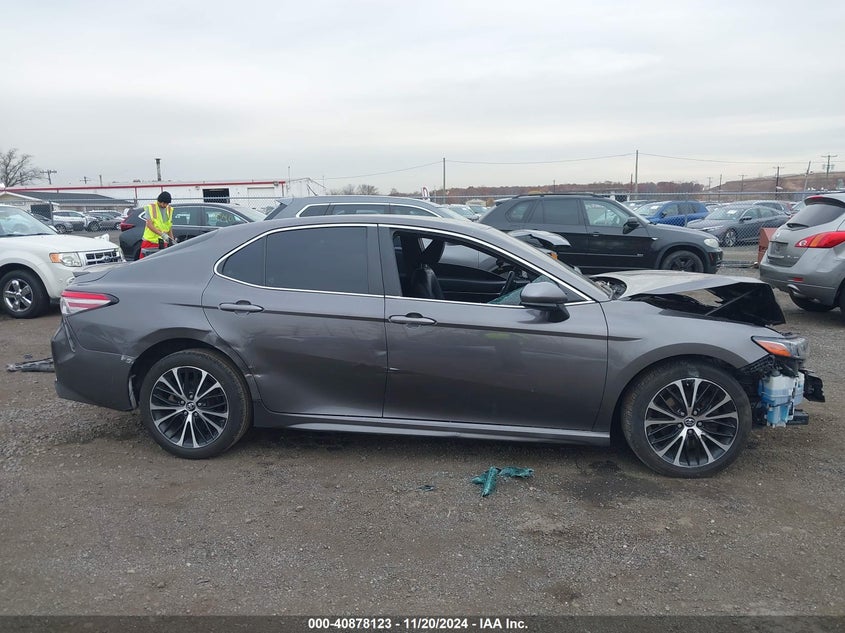 2018 TOYOTA CAMRY VIN: 4T1B11HK9JU564480
