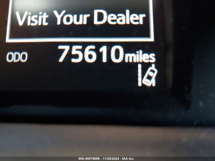 VIN 2T3RFREV1HW556095 2017 TOYOTA RAV4 XLE