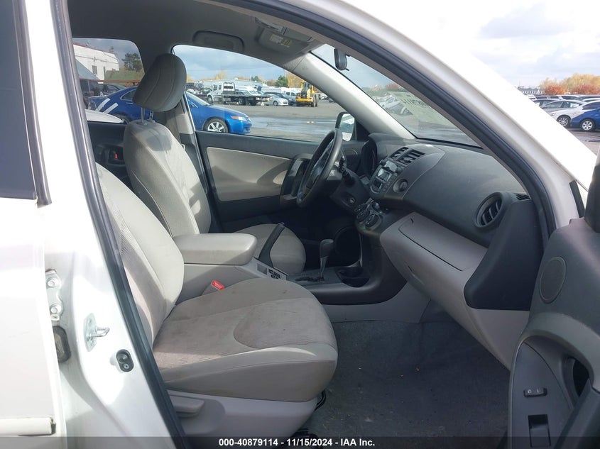 2011 TOYOTA RAV4 VIN: 2T3BF4DV8BW119370