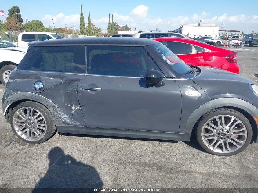 2015 Mini Hardtop Cooper S VIN: WMWXP7C54F2A35454 Lot: 40879349