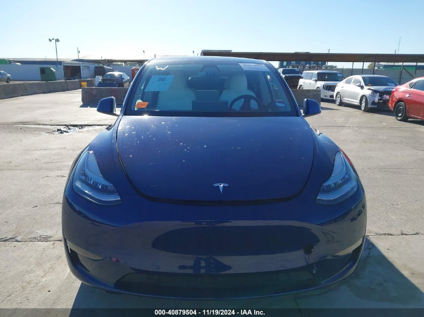 2022 Tesla Model Y Long Range Dual Motor All-Wheel Drive VIN: 7SAYGDEE4NF313705 Lot: 40879504