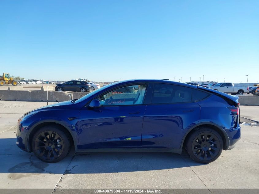 2022 Tesla Model Y Long Range Dual Motor All-Wheel Drive VIN: 7SAYGDEE4NF313705 Lot: 40879504