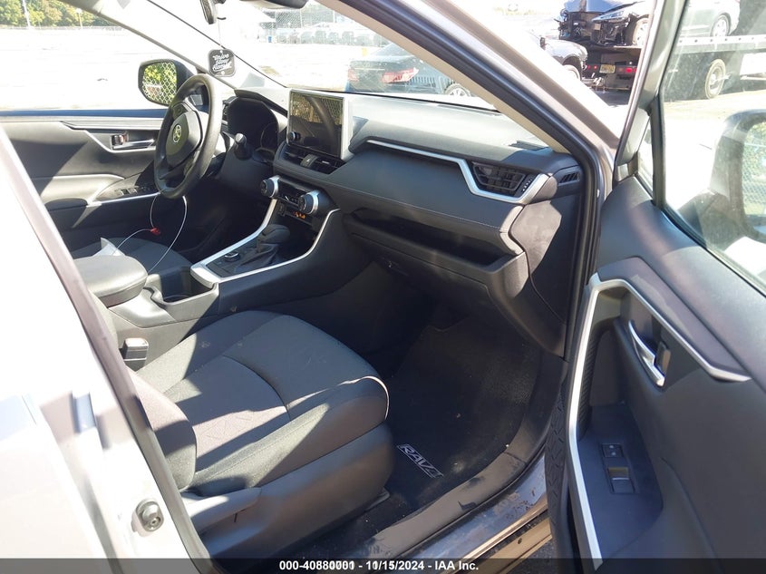 VIN 4T3RWRFV1RU146302 2024 TOYOTA RAV4 HYBRID XLE