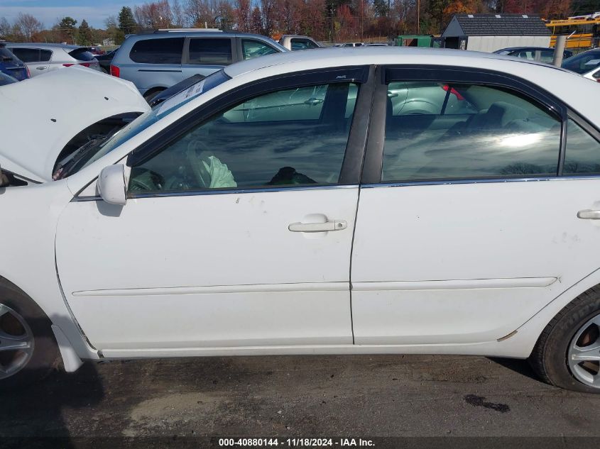 2004 Toyota Camry Le VIN: 4T1BE32K54U268241 Lot: 40880144