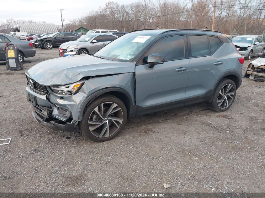 2021 Volvo Xc40 T5 R-Design VIN: YV4162UM6M2494402 Lot: 40880168