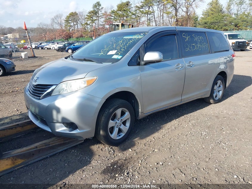 Vin: 5tdka3dc8cs015665, lot: 41370221, toyota sienna le 8 passenger 20122