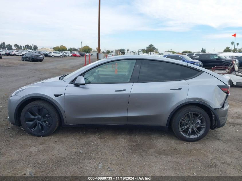 2024 Tesla Model Y Long Range Dual Motor All-Wheel Drive VIN: 7SAYGDEE1RA312143 Lot: 40880739