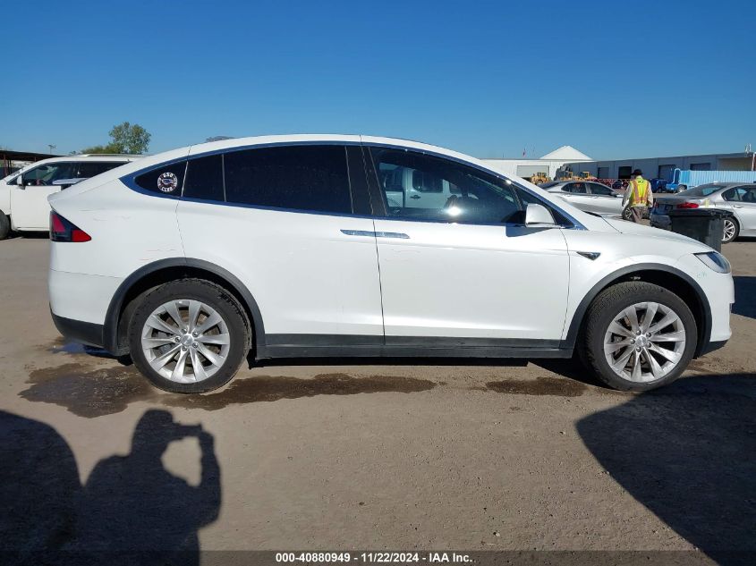 VIN 5YJXCBE21HF065092 2017 TESLA MODEL X no.13