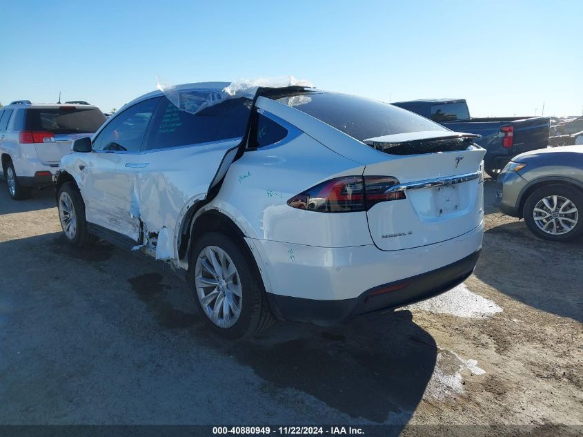 VIN 5YJXCBE21HF065092 2017 TESLA MODEL X no.3