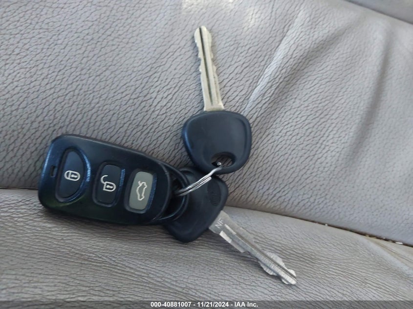 2008 HYUNDAI SONATA VIN: 5NPEU46F28H303566