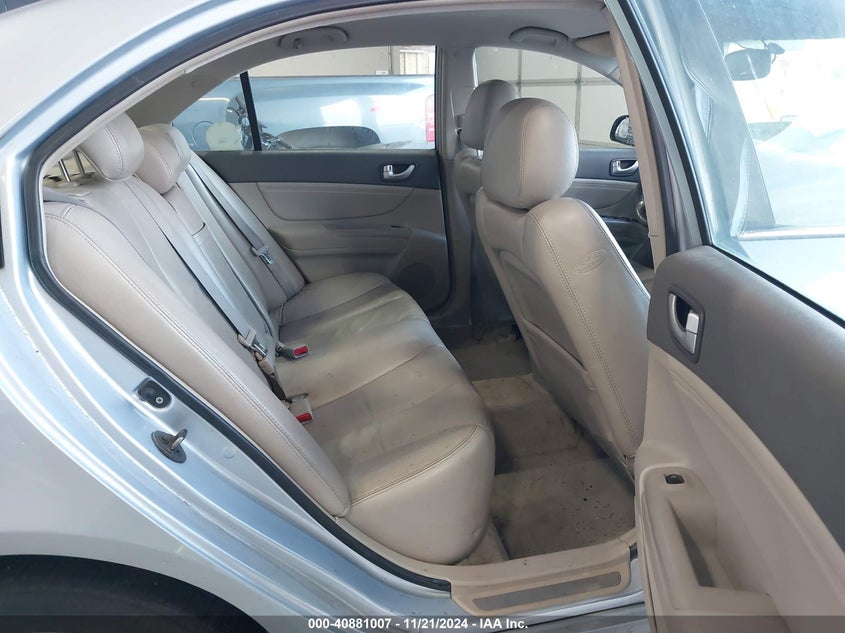 2008 HYUNDAI SONATA VIN: 5NPEU46F28H303566