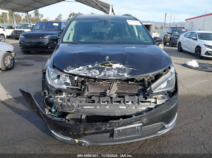 2017 Chrysler Pacifica Touring-L VIN: 2C4RC1BG2HR823240 Lot: 40881631