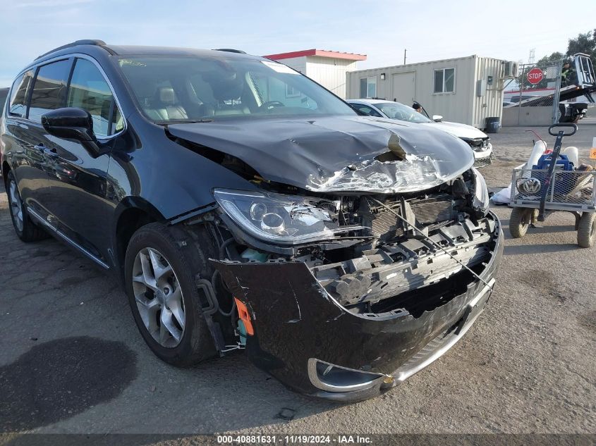 2017 Chrysler Pacifica Touring-L VIN: 2C4RC1BG2HR823240 Lot: 40881631