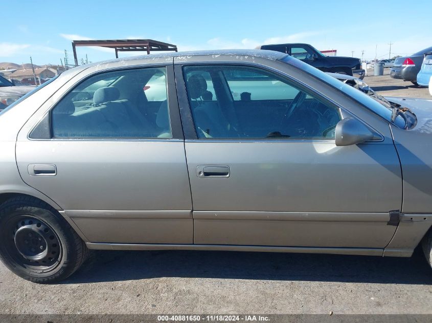 2000 Toyota Camry Le VIN: JT2BG22K7Y0397810 Lot: 40881650