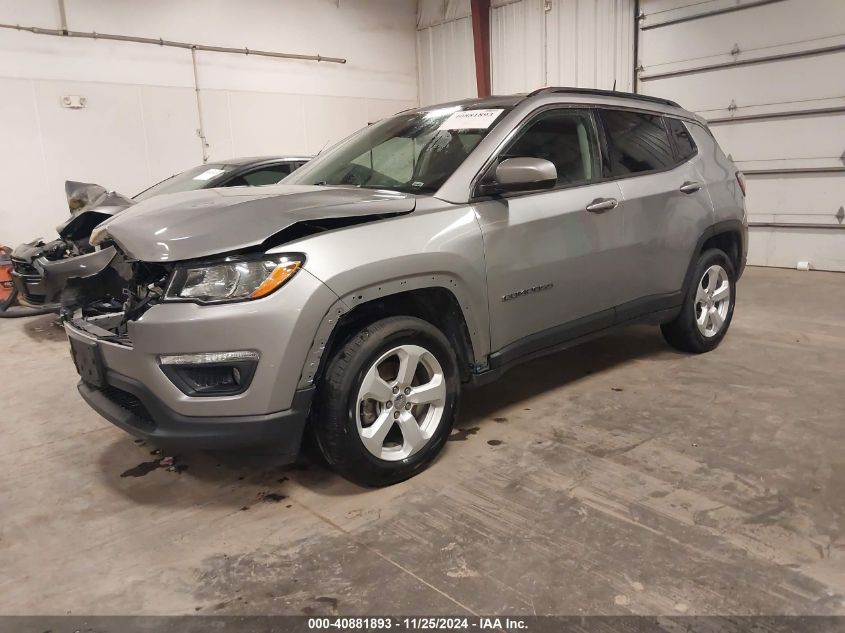 VIN 3C4NJDBB0JT256913 2018 JEEP COMPASS no.2