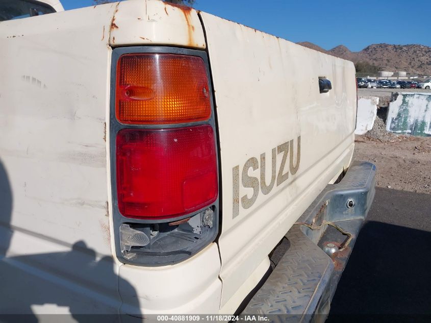 1990 Isuzu Conventional Short Bed VIN: JAACL11L9L7236068 Lot: 40881909