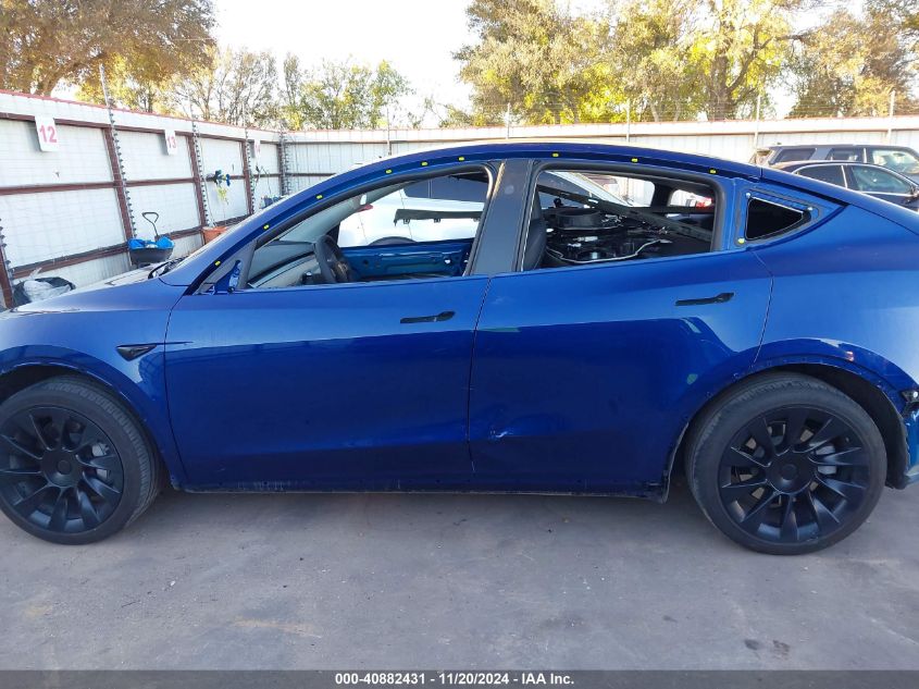 2024 Tesla Model Y Long Range Dual Motor All-Wheel Drive VIN: 7SAYGDEE0RA248581 Lot: 40882431