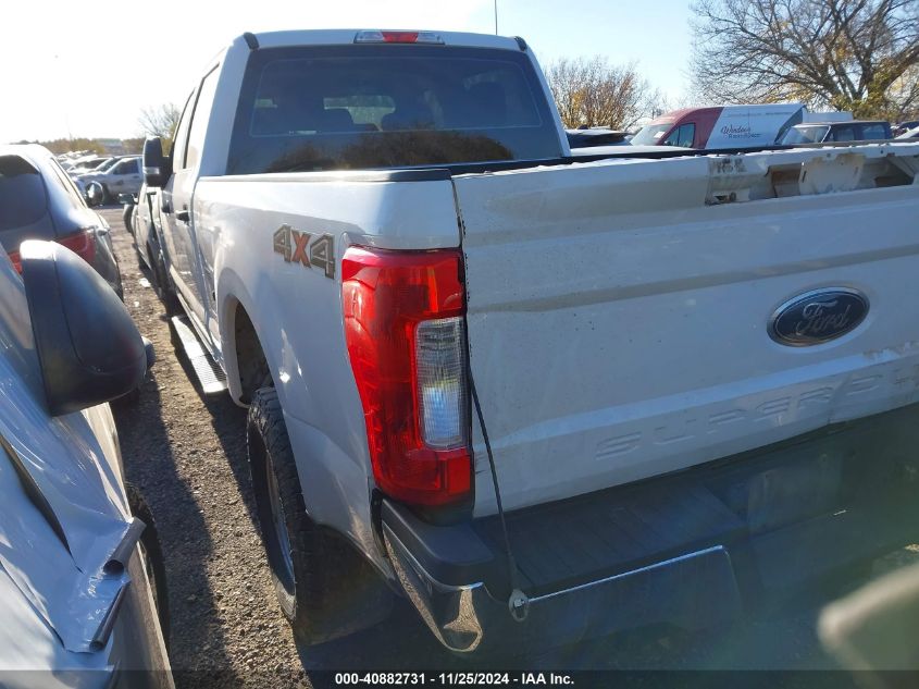 VIN 1FT7W2B68JEC26589 2018 FORD F-250 no.3