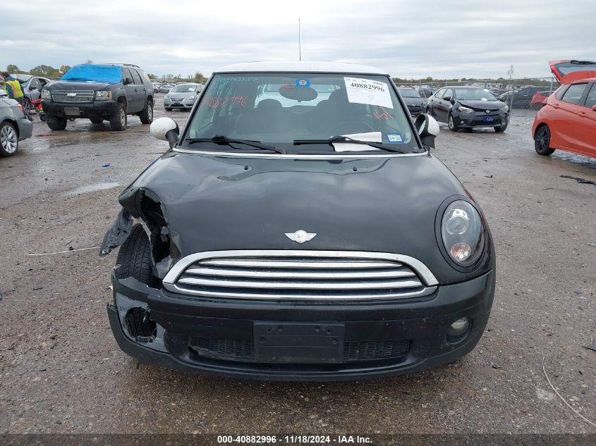 2010 Mini Cooper VIN: WMWMF3C57ATZ61488 Lot: 40882996