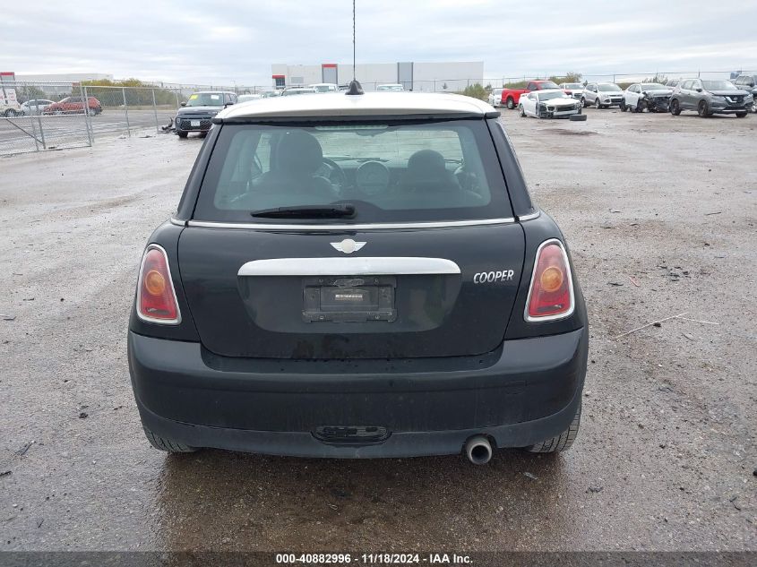 2010 Mini Cooper VIN: WMWMF3C57ATZ61488 Lot: 40882996