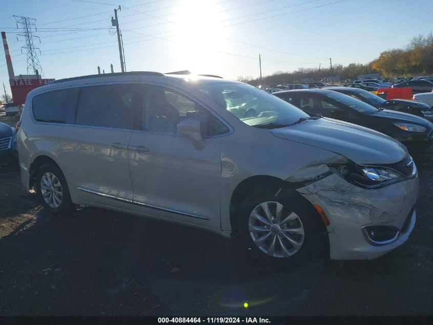 2017 Chrysler Pacifica Touring-L VIN: 2C4RC1BG8HR759706 Lot: 40884464