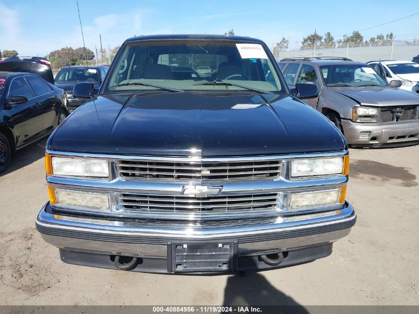 1998 Chevrolet Tahoe VIN: 3GNEK18R5WG135947 Lot: 40884956