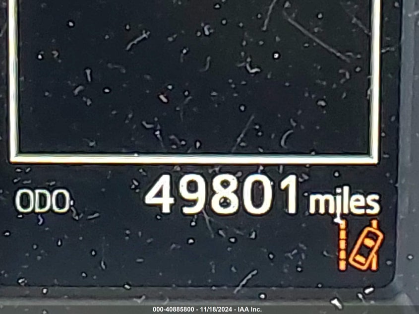 2018 TOYOTA RAV4 LE - JTMBFREV6JJ243730