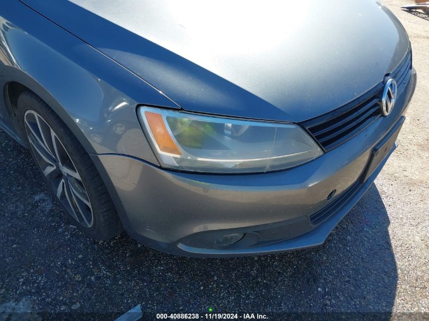 2011 VOLKSWAGEN JETTA VIN: 3VW2K7AJ4BM068799