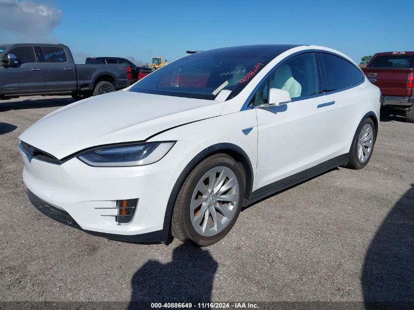 VIN 5YJXCBE28GF021024 2016 Tesla Model X no.2