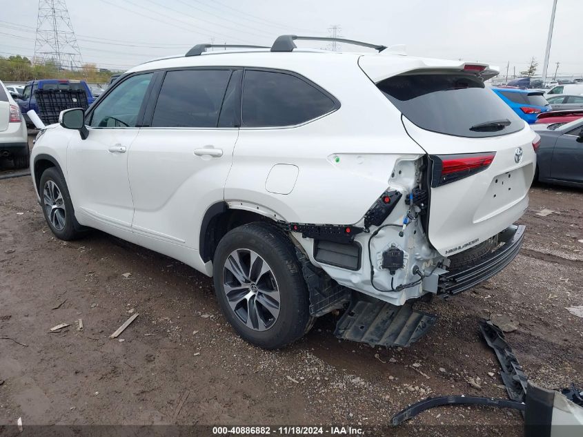 VIN 5TDHZRBH8MS138517 2021 Toyota Highlander, Xle no.3