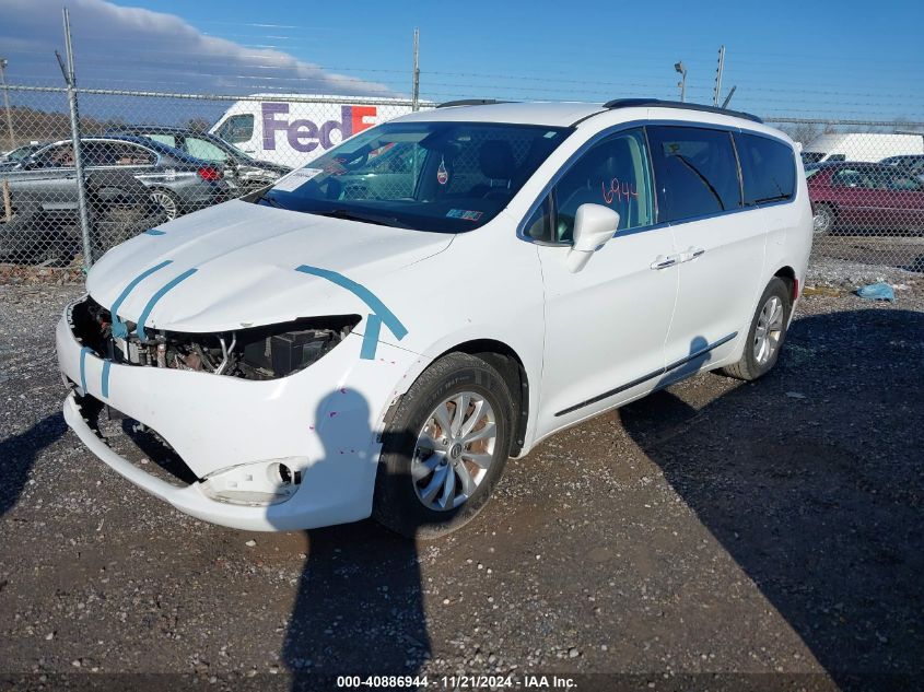 VIN 2C4RC1BG7HR642134 2017 CHRYSLER PACIFICA no.2