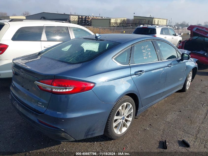 VIN 3FA6P0LU9KR147561 2019 FORD FUSION HYBRID no.4