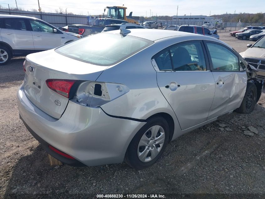 VIN 3KPFL4A70JE226567 2018 KIA Forte, LX no.4