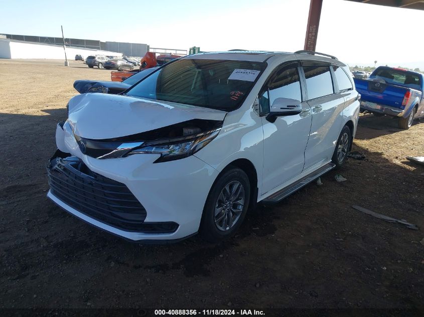 VIN 5TDBSKFC4PS100903 2023 Toyota Sienna, LE no.2