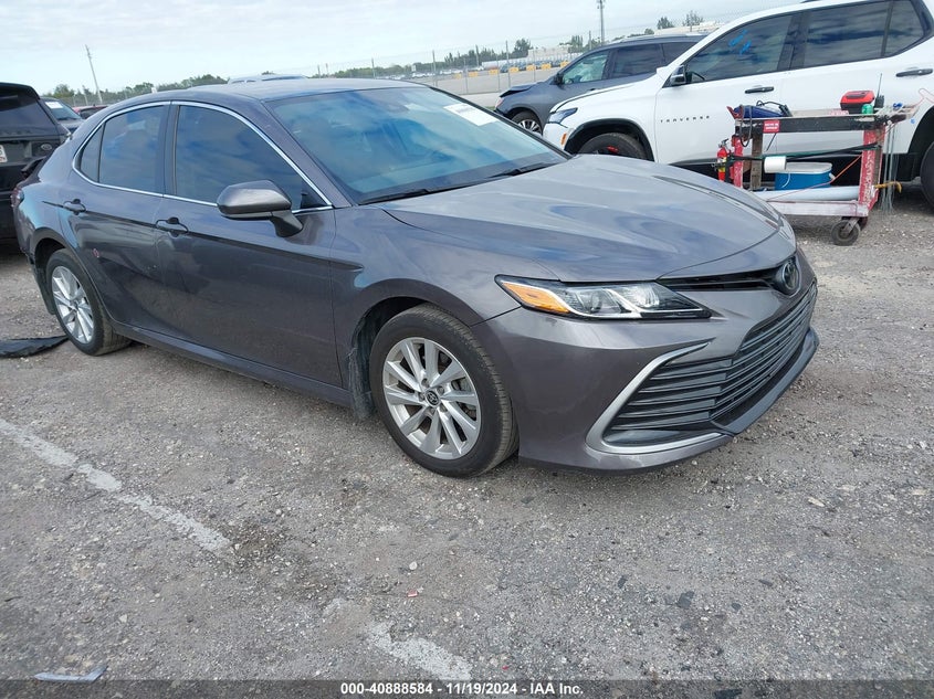 TOYOTA CAMRY LE 2023