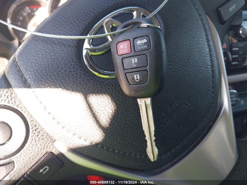 2015 TOYOTA COROLLA LE - 5YFBURHE3FP289892