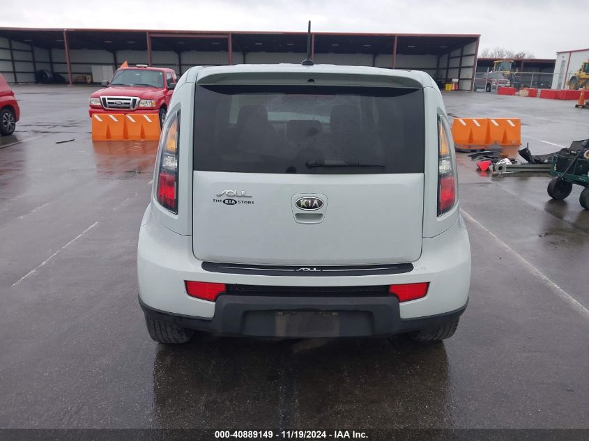 2010 Kia Soul + VIN: KNDJT2A28A7175032 Lot: 40889149