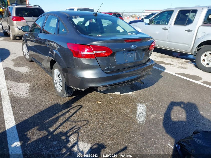 2018 Ford Focus S VIN: 1FADP3E26JL322057 Lot: 40890243