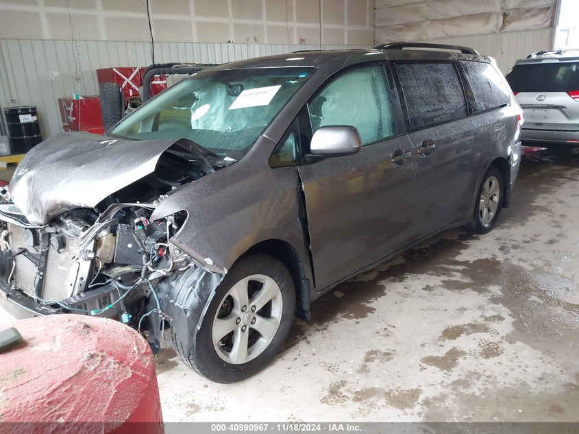 2011 TOYOTA SIENNA VIN: 5TDKK3DC8BS143089