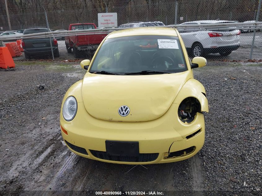 2010 Volkswagen New Beetle 2.5L Final Edition VIN: 3VWPW3AG0AM000165 Lot: 40890968