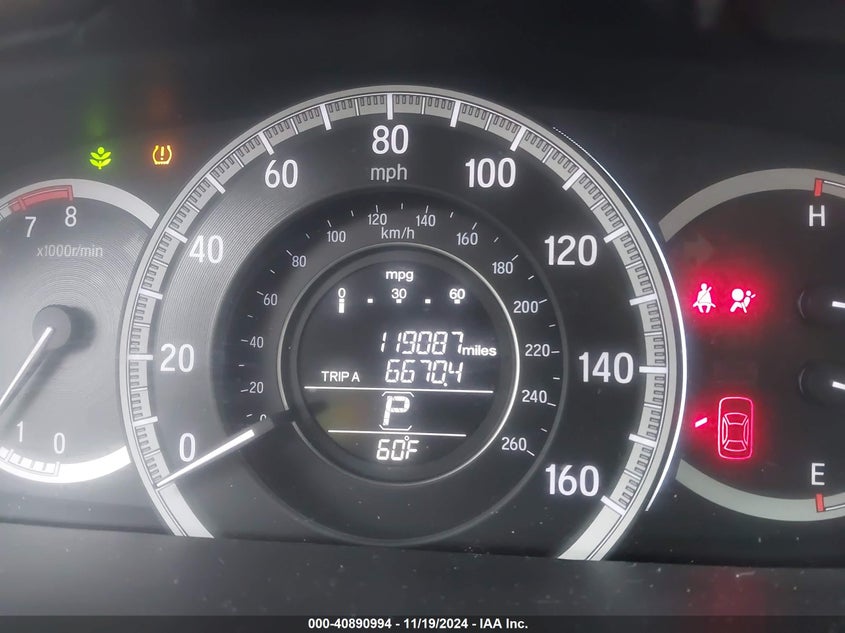2016 HONDA ACCORD VIN: 1HGCR2F39GA152817