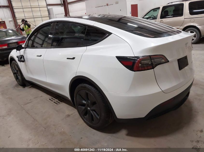 2024 TESLA MODEL Y LONG RANGE DUAL MOTOR ALL-WHEEL DRIVE - 7SAYGDEE3RA301337