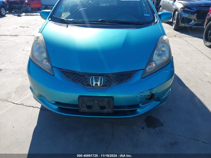 2013 Honda Fit VIN: JHMGE8G30DC030665 Lot: 40891725