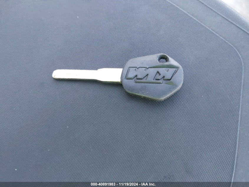 2020 KTM 390 DUKE - MD2JPJ406LC220563