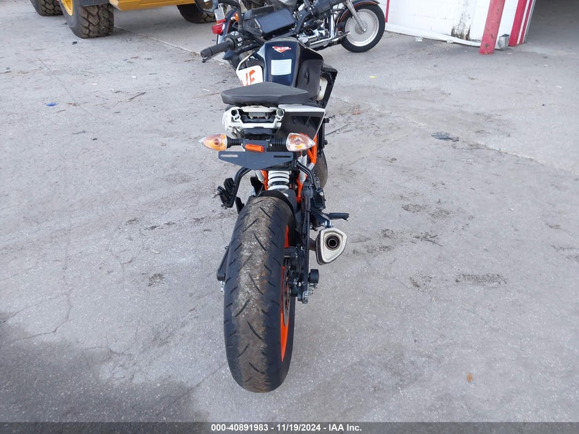 2020 KTM 390 DUKE - MD2JPJ406LC220563